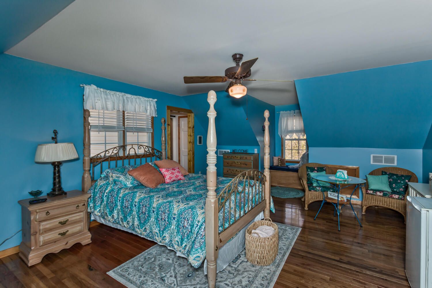 Moonlight Spa and Retreat: 129 Moonlight Dr, Sylva, NC 28779